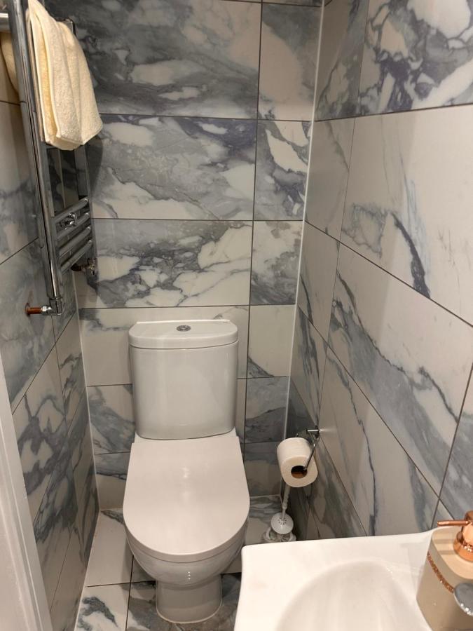 Casa vacanze Lovely Hillingdon Family - 7 Bedrooms
